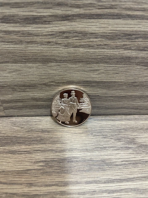 Vintage 1978 FRANKLIN MINT Solid Bronze Winter Magic Christmas Coin Medallion