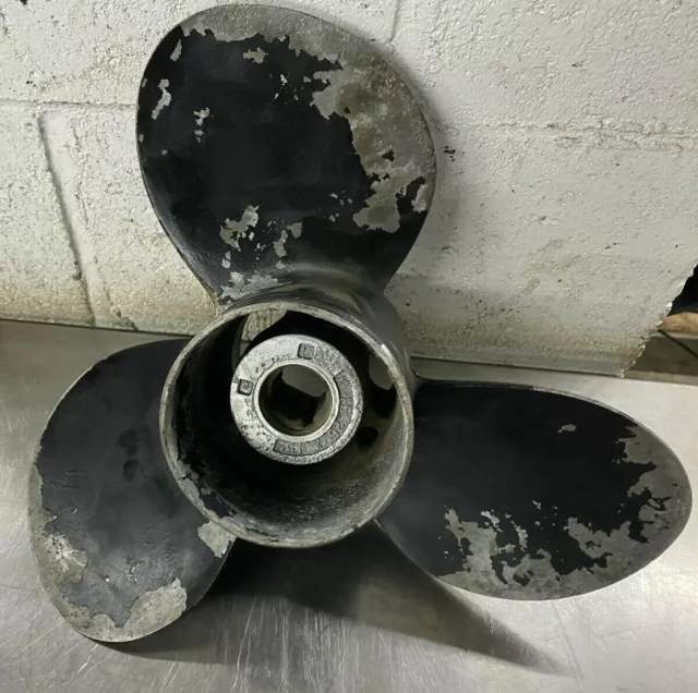 Propeller 15.25"X15P 3 Blade Right Rotation Prop Propeller 15.25"X15P 3 Blade Right Rotation Prop