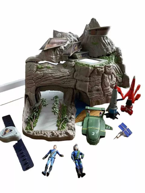 Thunderbirds Tracy Island With Vehicles And Figures