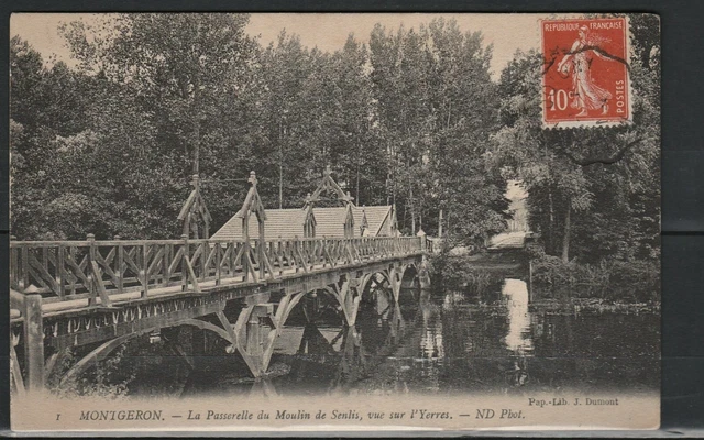 CPA 91 MONGERON la passerelle sur l'Yerres Etat superbe