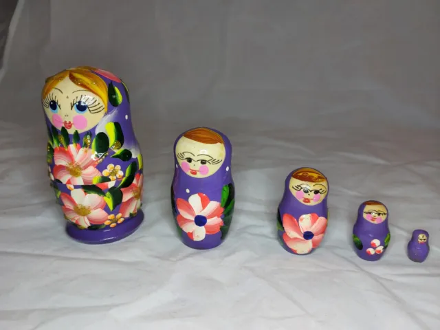 Vintage Russian Matryoshka nesting Dolls 5 Pieces Purple Floral  Collectibles