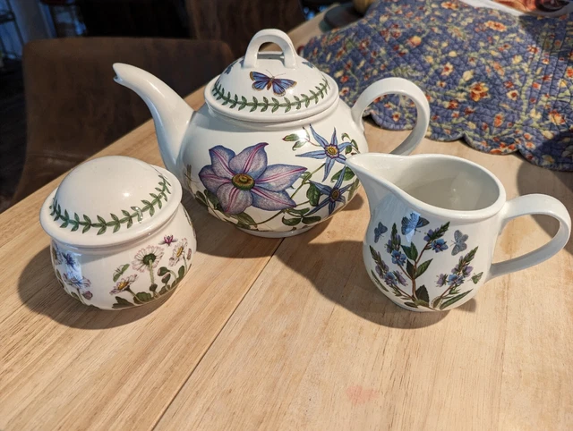 Portmeirion Botanic Garden Teapot Cream & Sugar 3pcs + 2 lids Portmeirion Botanic Garden Teapot Cream & Sugar 3pcs + 2 lids