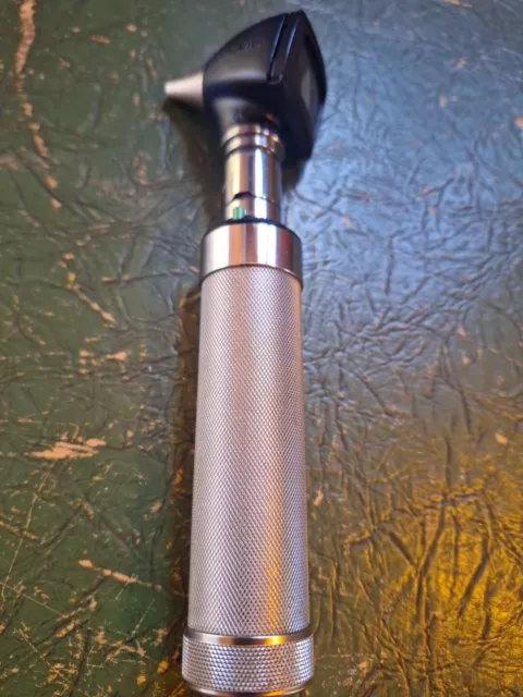 Welch Allyn Otoscope with Lamp ,Otoscope,Welch Allyn,Welch Allyn Scope