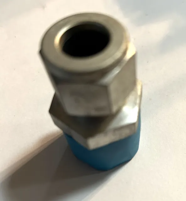 Connector  1/2" Tube Od  3/4" Npt  Male Connection  Swagelock Pn S810-1-12