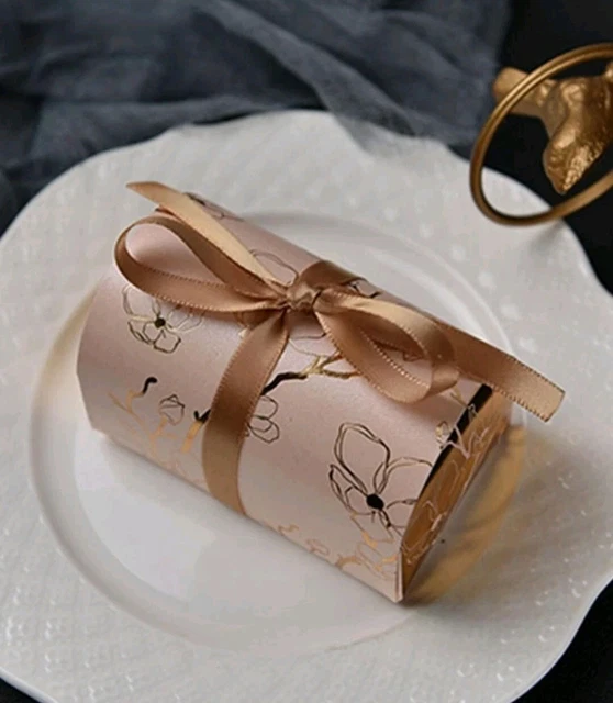 25 segnaposto a forma di cuore bianco, per ogni penna. Ideale per