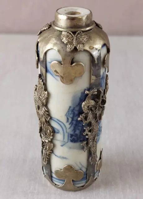 Rare ancien petit vase, en porcelaine, monture en argent, Chine / Asie 2