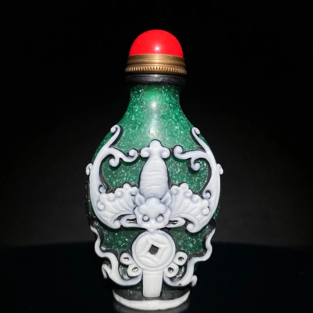 Collect old noble Coloured glaze carve bat coin statue Bring Wealth snuff bottle