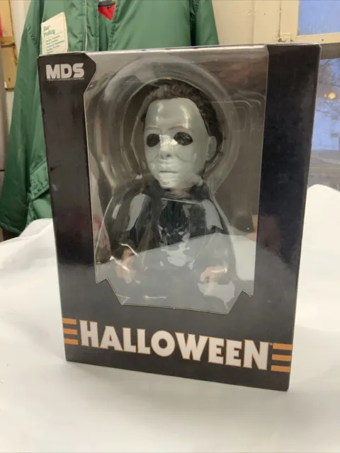 2019 Halloween Michael Myers Stylized 6-Inch Figure Mezco Horror 45040