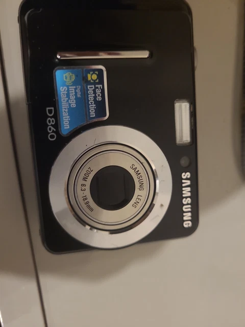 D860 Samsung Camera