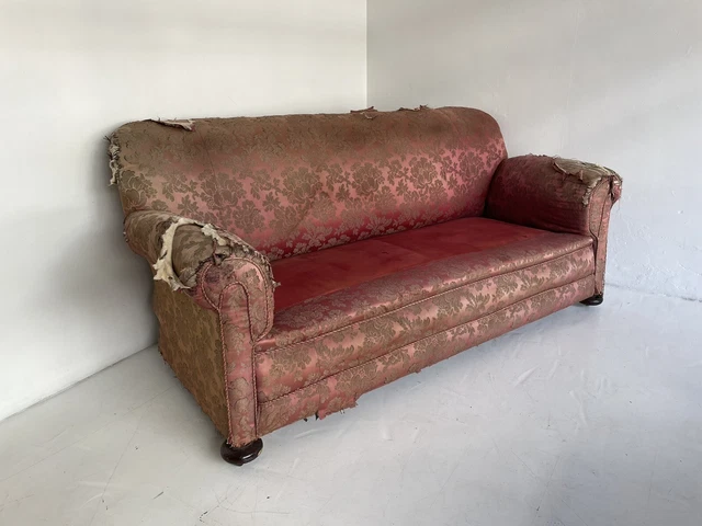 Antique Victorian sofa - Oak Frame