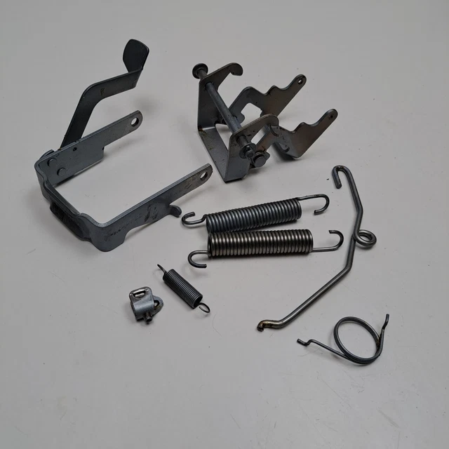 EVINRUDE JOHNSON 8HP Outboard Tilt Lock Parts Lever Spring OEM 324581