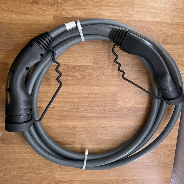 GENUINE BMW ELECTRIC Charging EV Cable i3 i4 iX3 330e 530e Type 2 22KW ...