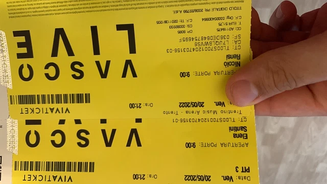 VENDO N. 2 BIGLIETTI CONCERTO VASCO ROSSI Trento 20 maggio 2022