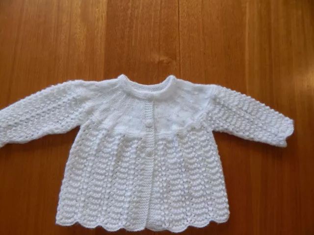 NEW Hand-knitted Traditional Baby Wool Matinee Jacket White size 1-4 Months