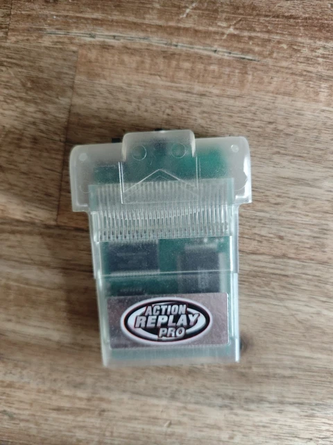 Action Replay Pro pour Sega Saturn - TBE - Accessoire Fonctionnel Action Replay Pro pour Sega Saturn - TBE - Accessoire Fonctionnel