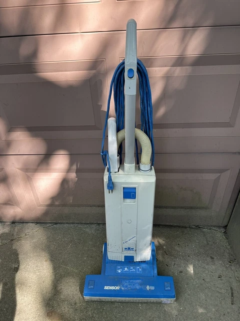 Windsor (Sensor SR 18) Commercial Vacuum