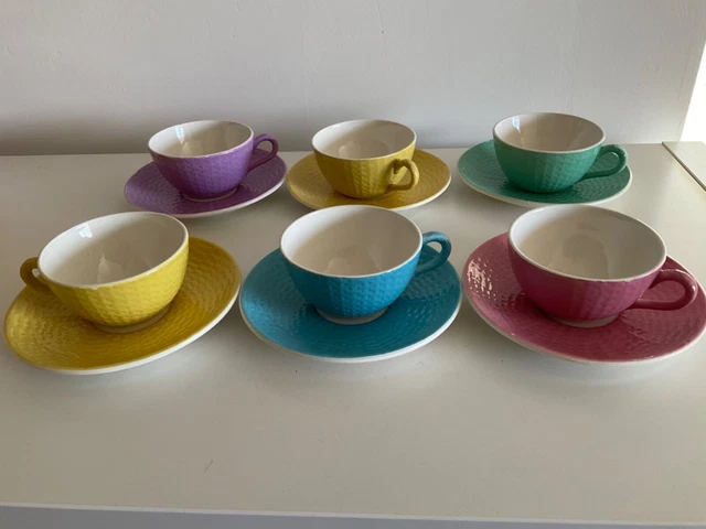 Lot de 6 tasses Digoin motif vannerie.