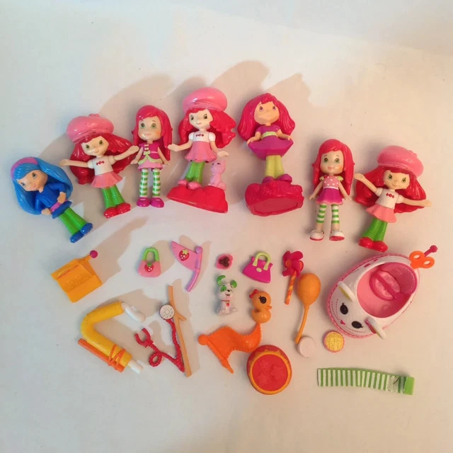 VINTAGE STRAWBERRY SHORTCAKE PVC Doll Lot, 7 dolls accessories etc