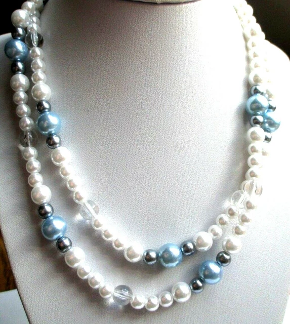 Collier sautoir coquillage et rocailles blanches