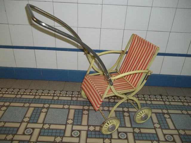 Poussette pliante ancienne pour enfant TORCK no voiture à pédales