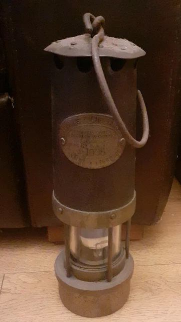 Thomas & Williams Aberdare Miners Lamp Antique No 4 No 1006 11inch tall