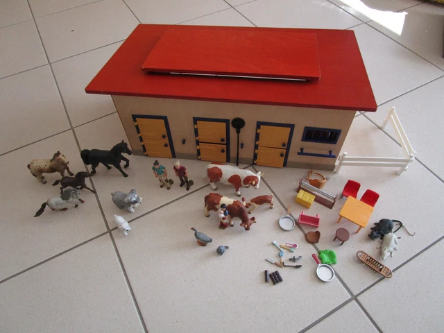  SCHLEICH HORSE CLUB Stall Pferdestall aus Holz 40164 mit Figuren EUR 20 Motiv 