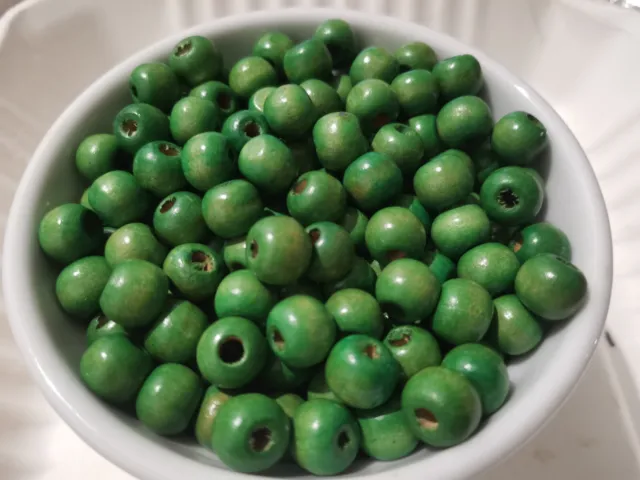 400pcs 10mm Wooden Round Spacer Wood Beads - GREEN  (hole: 3mm ) X35 themecrafts