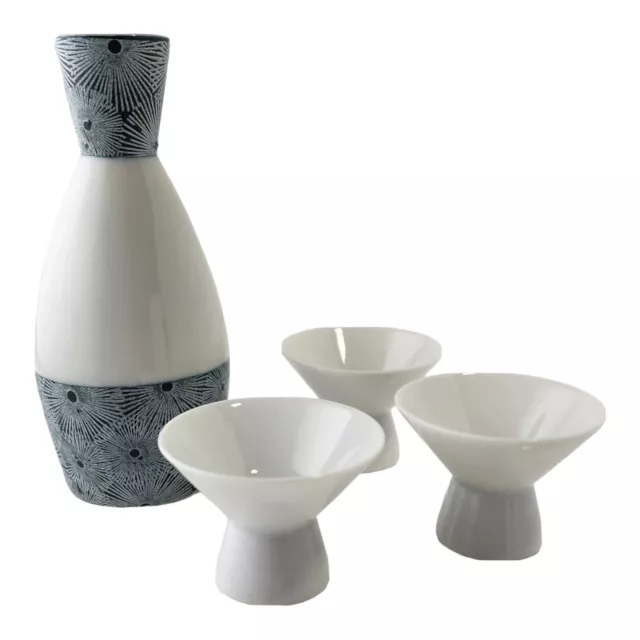 Saki Set of 3 Eggshell Porcelain Saki Cups and Saki Decanter Bottle ~Japan