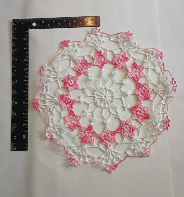 Vtg Handmade crochet white pink Flowers Doily Centerpiece Granny core Cottegecor