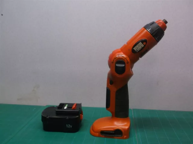 Black and Decker Swivel XD1200 12V DC Cordless Drill Case/ Charger
