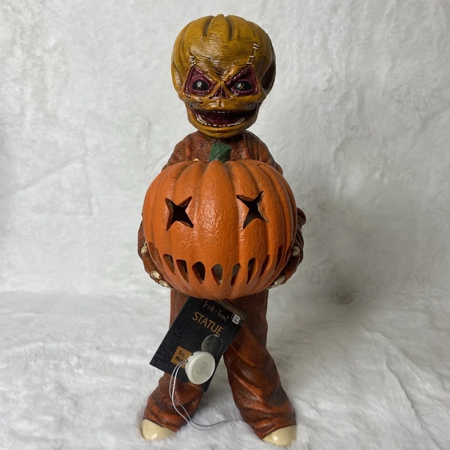 Sam Trick r Treat Statue Pumpkin Light Up Legendary Spirit Halloween 2022 NEW