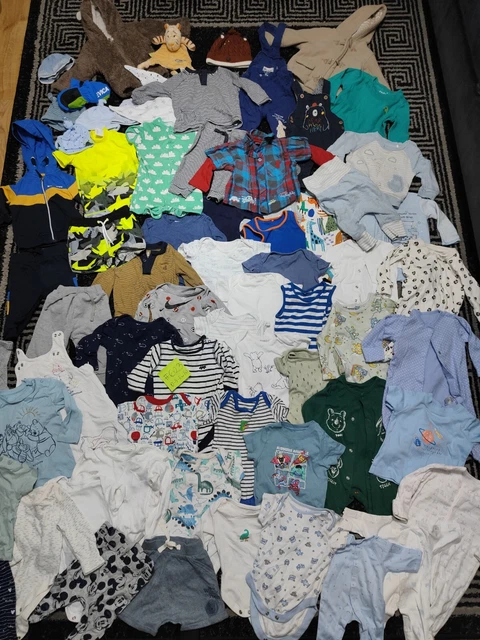 #623-🙂 Enorme pacchetto di abiti per bambini 0-3-6 mesi NEXT GEORGE PRIMARK NIKE FRED&