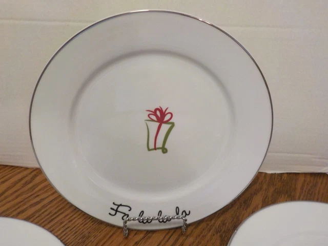 “TIS THE SEASON” St. Nicholas Square Round 4 Luncheon Plates- 9” NWT 2