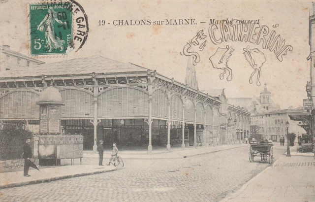 CPA 51 CHALONS sur MARNE Place de l'Hotel de Ville