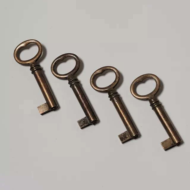 4 Vintage Uncut Brass Unfinished Manufacturing Skeleton Keys Approx 1 5/8" Long 2