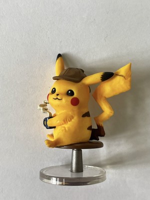 detective pikachu cafe figure