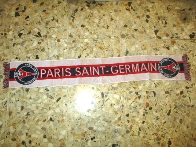 Club : Tee-shirt, écharpe, sweat, le PSG dévoile sa collection Champion