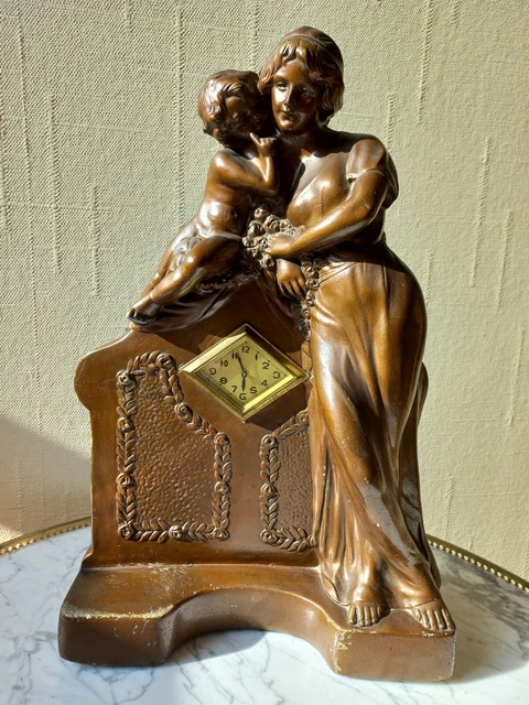 Statuette jeune fille en plâtre polychrome - Instant d'hier