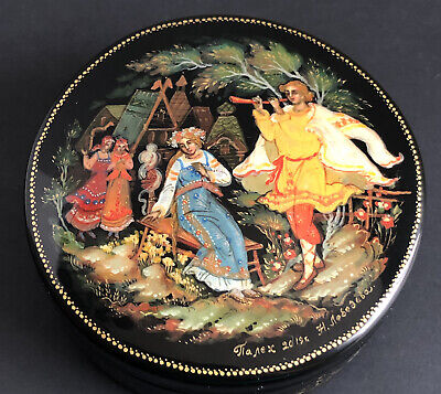 New Russian PALEKH Lacquer Jewelry Box LOVERS Gold Painting Signed w/certificate