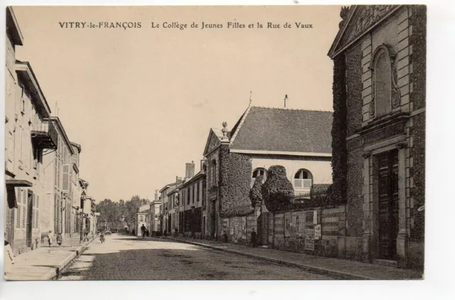 VITRY LE FRANCOIS - Marne - CPA 51 - le college rue de Vaux