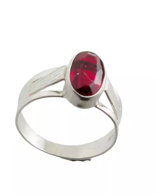 feiner Ring in Silber 835 Gr. 52 roter Stein