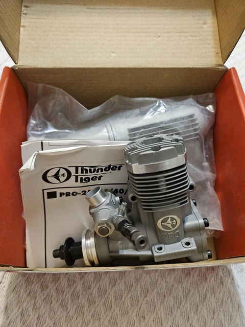Thunder Tiger Pro-18 Moteur RC Nitro cylindré 3 cc