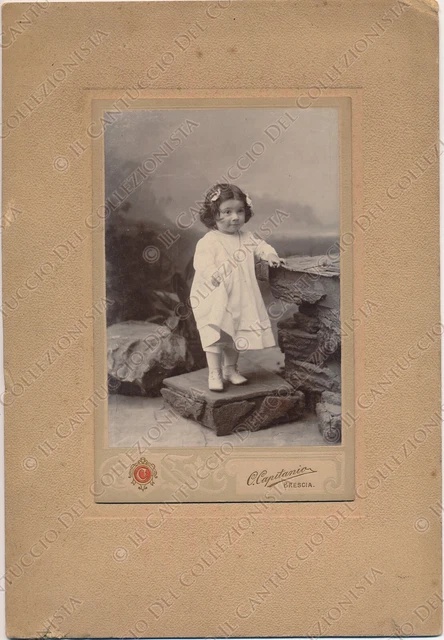 1900c Ritratto bambina con vestito Fotografia Capitanio Brescia