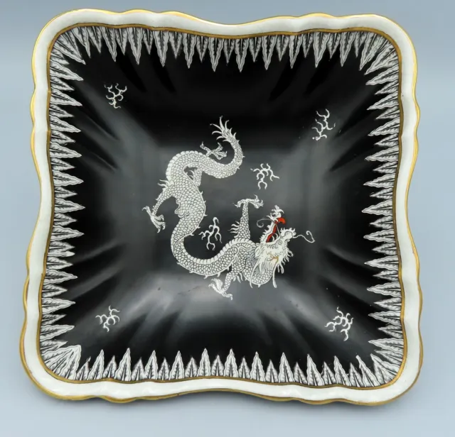 Antike chinesische Drachenschüssel handbemalt schwarz-weiß monochrom orientalisch