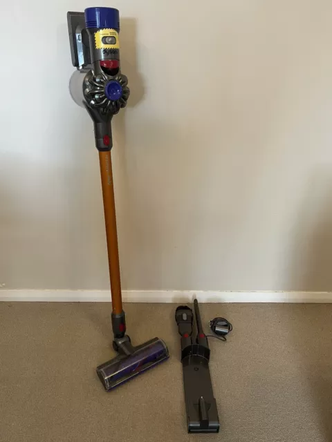 Dyson V8  Absolute Cordless Vacuum Cleaner