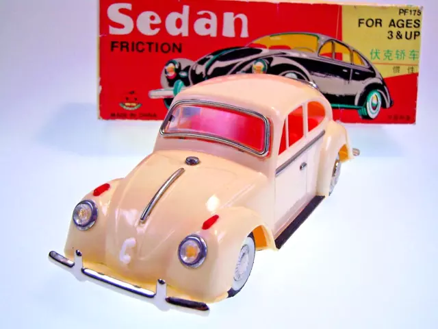 GSCHINA  "VW BEETLE" aus CHINA, 20cm, FRICTION, PLASTIC, NEW/NEU/NEUF !