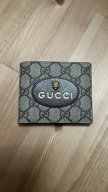Gucci Men's Leather Trimmed Neo Vintage GG Supreme Bifold Wallet