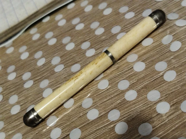 Ancien étui En Bois Pour Aiguilles à Coudre - 9,5 Cm X 1 Cm - Cousette