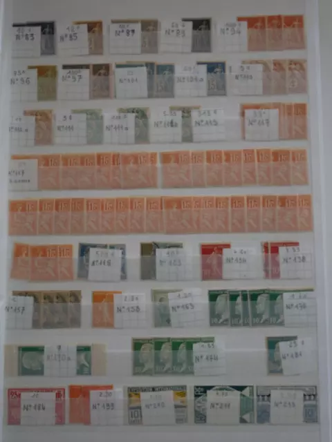 France Gros Lot + De 1700 Timbres Neufs** Dans Un Album. Forte Cote