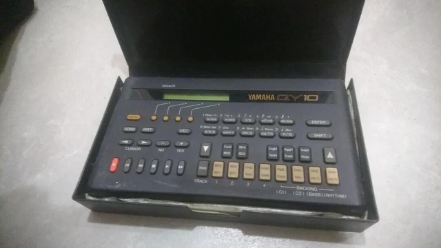 YAMAHA Sequencer QY10 Rhythm machine audio Music Digital Samplers